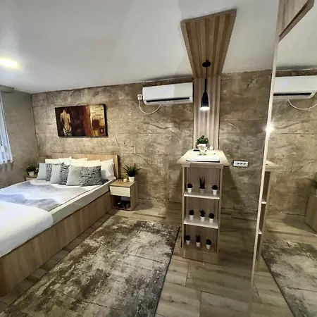 Entire Place In Zemun Belgrade Exterior photo