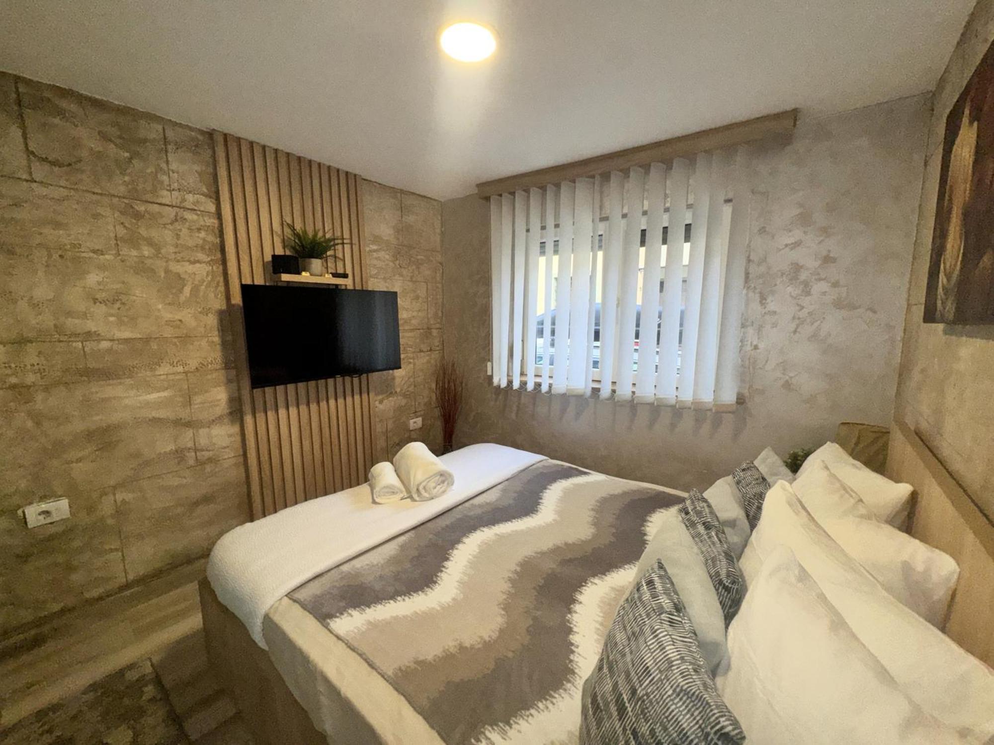 Entire Place In Zemun Appartamento *